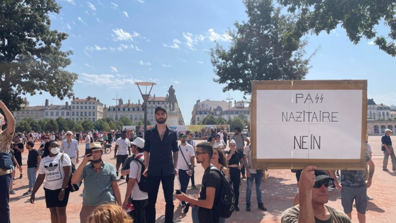 Suivez l'évolution des manifestations anti pass sanitaire à Lyon (DIRECT) - Vimarsana News