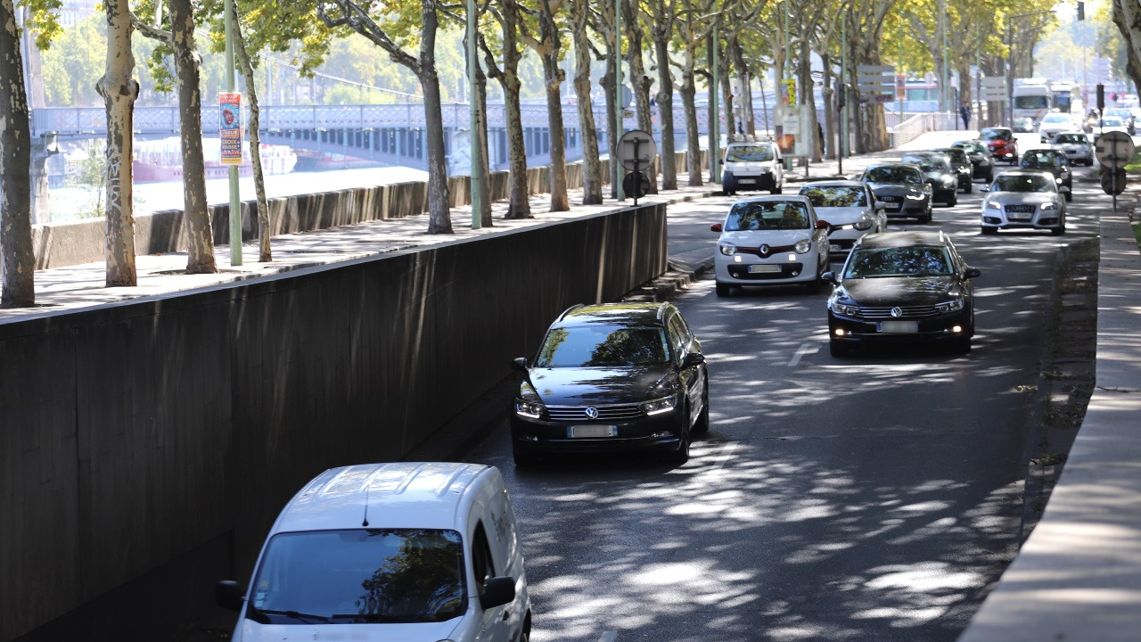 Fin de l’épisode de pollution à Lyon : la circulation différenciée et ...