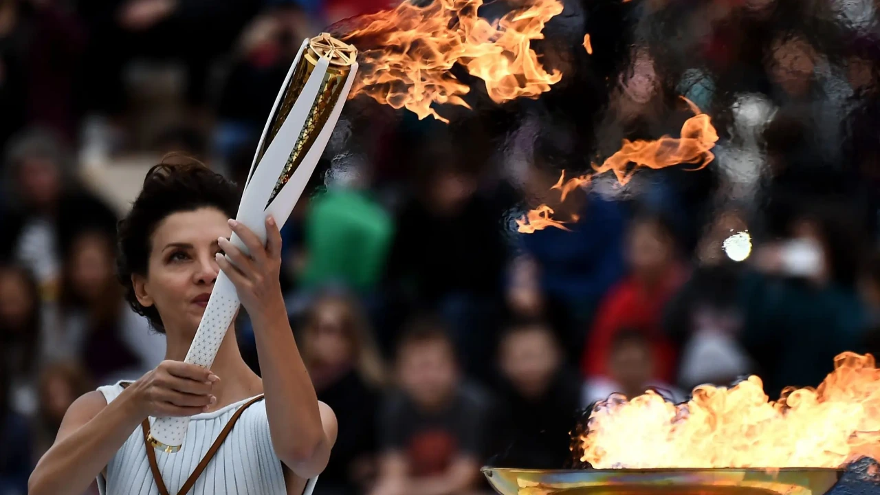 Pourquoi la flamme olympique ne passera pas par Lyon ?