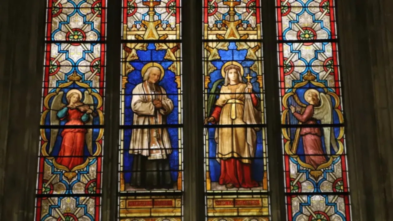Rhône : des vitraux du Père Ribes ont été retirés de l’église de Dième