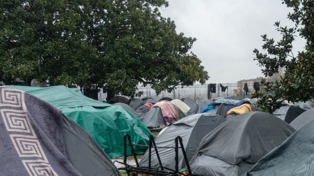 "La Métropole se défausse" : à Lyon, des mineurs isolés à nouveau à la rue après la fin du plan grand froid