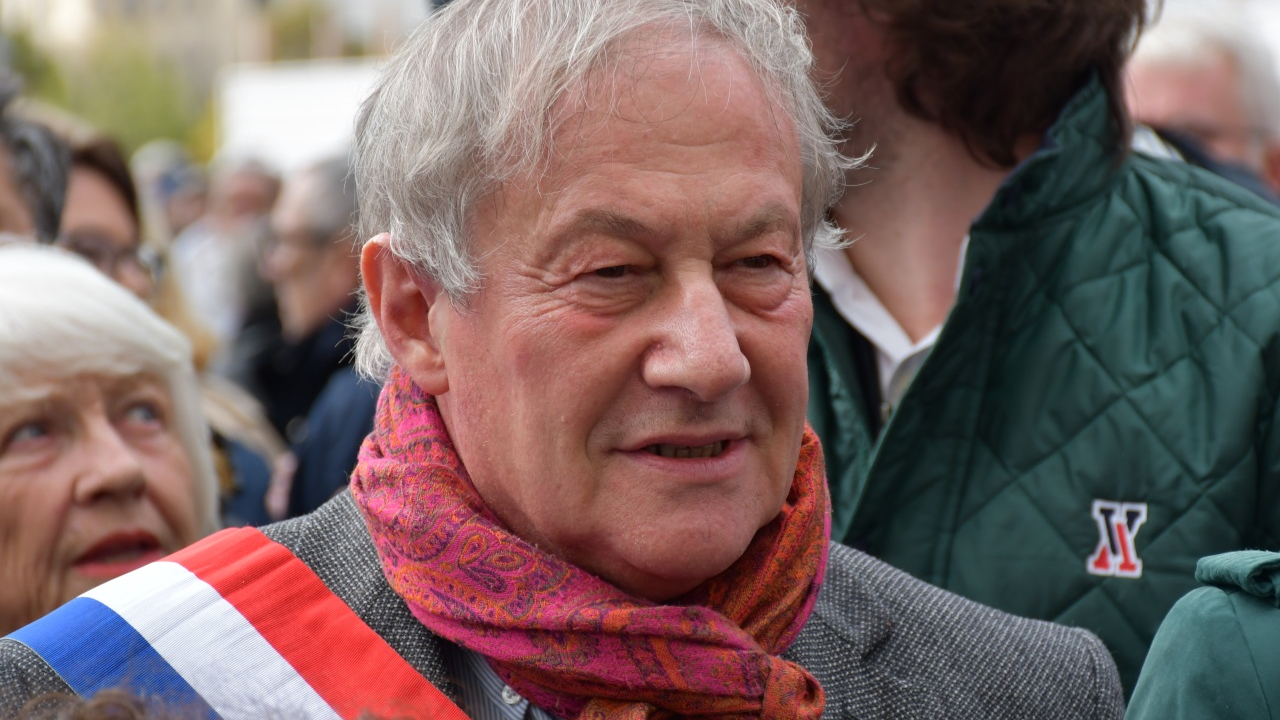 Invité par son parti à ne pas se représenter, le sénateur Gilbert-Luc Devinaz quitte le PS