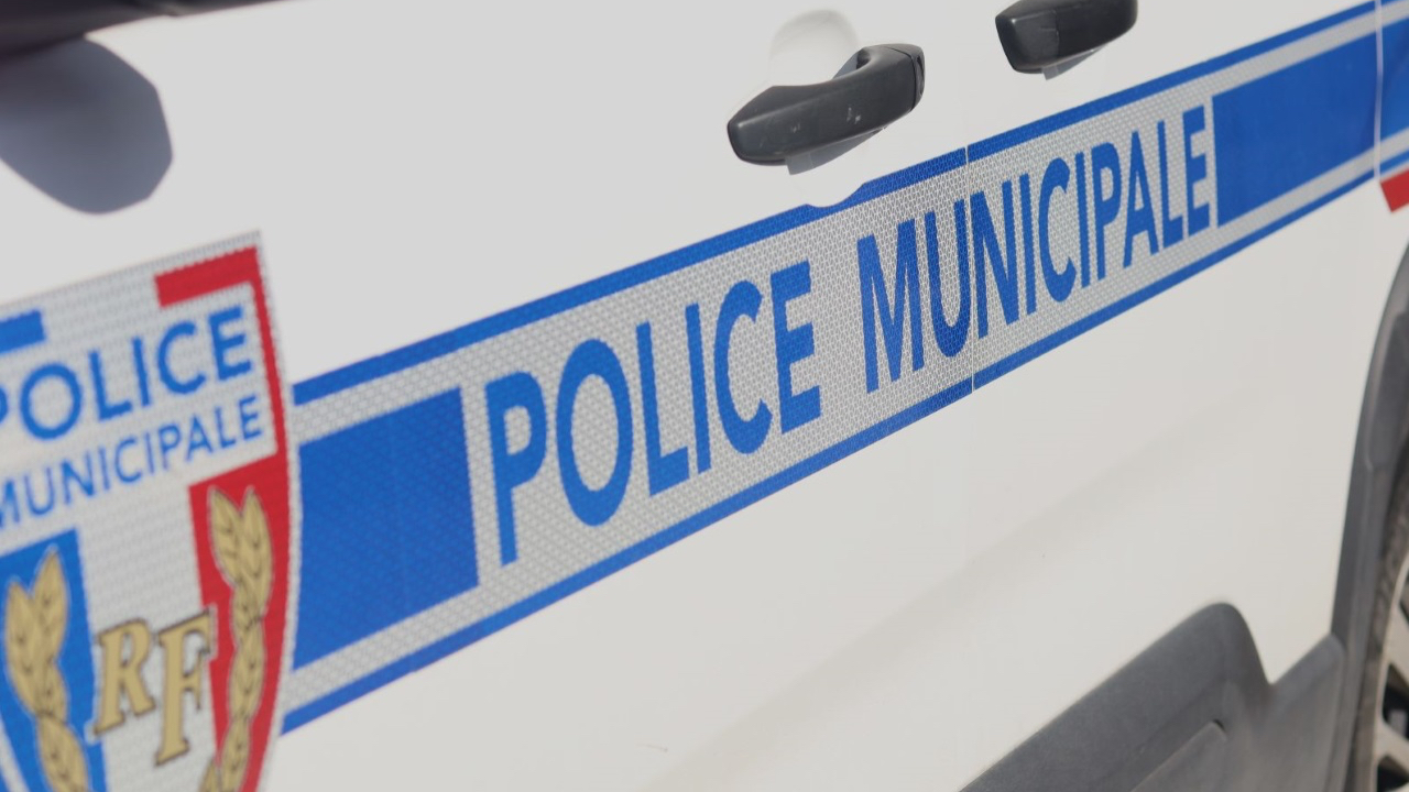 Être retrouvé ivre dans la rue pourrait bientôt coûter cher dans cette commune près de Lyon