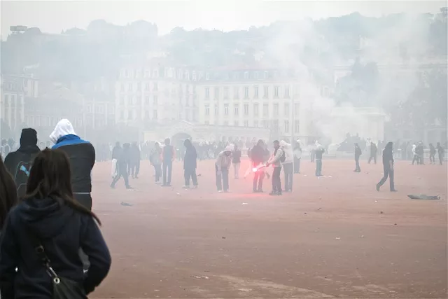 Violences urbaines à Lyon : les élus et syndicats réagissent