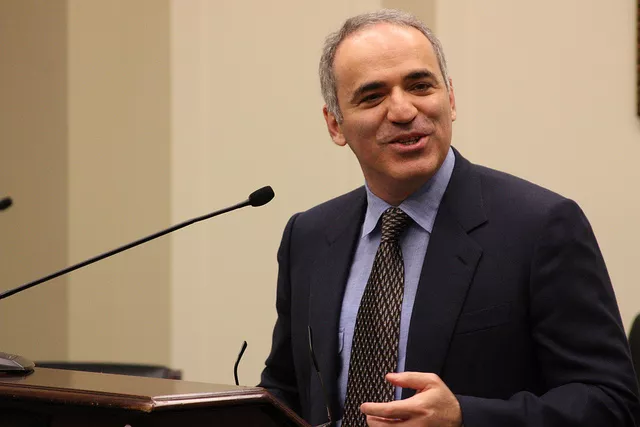 Kasparov, la légende des échecs, à Lyon pour le procès d'un oligarque kazakh