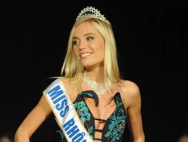 Virginie Dechenaud représentera la France au concours Miss Monde 2010