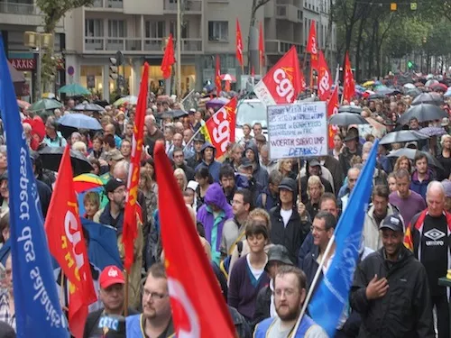 800 personnes dans les rues de Lyon mercredi matin