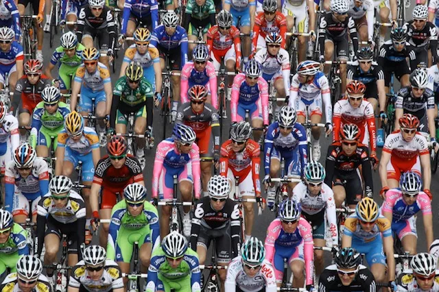Cyclisme : Le peloton de Paris-Nice arrive dans le Rhône