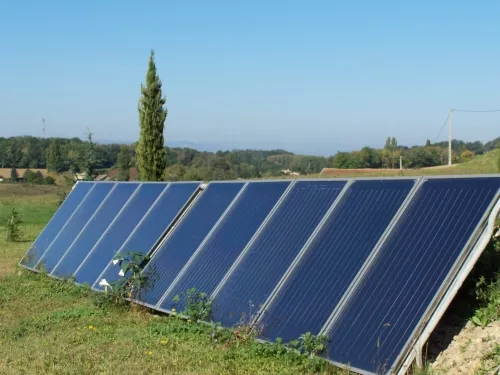 Des panneaux solaires pour sauver l'usine Bosch de Vénissieux