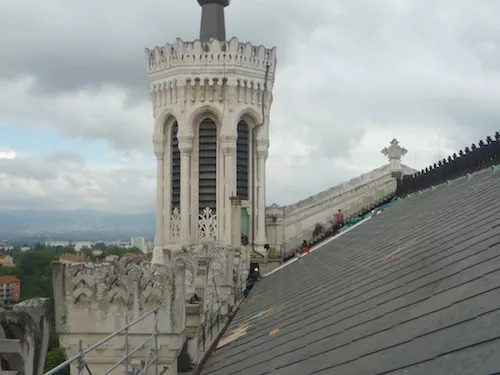 Le toit et la tour de l’Observatoire de Fourvière ont fait peau neuve