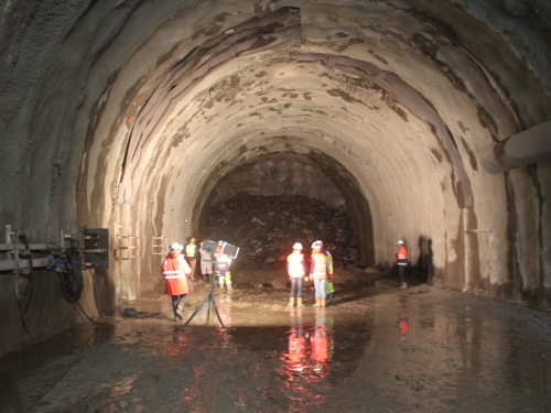 Les tirs de mines quotidiens se poursuivent sous le tunnel de la Croix Rousse