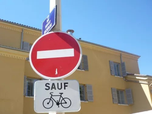 Les vélos roulent à contresens à Lyon