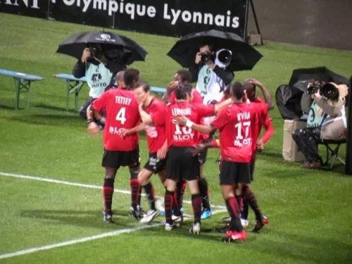 Lyon cale face à Rennes