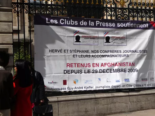 Lyon n'oublie pas les journalistes otages