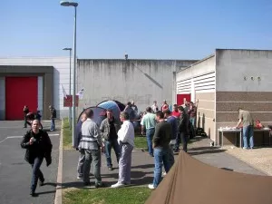 Mobilisation devant la prison de Villefranche-sur-Saône