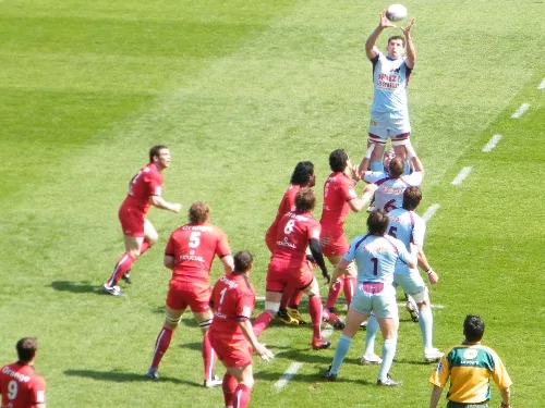 Rugby : Bourgoin ouvre son compteur en Top 14