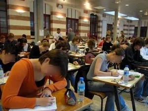 Stress pour les 16 000 candidats au bac général dans l'académie de Lyon