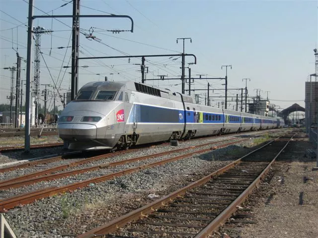 Un débat public organisé à partir du mois d'octobre au sujet de la nouvelle ligne TGV Paris-Lyon