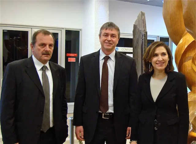 Nora Berra a visité vendredi le centre international de la recherche sur le cancer à Lyon