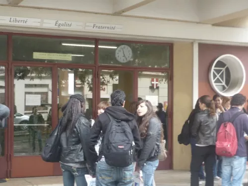 Rhône : les enseignants font leur rentrée avant les élèves