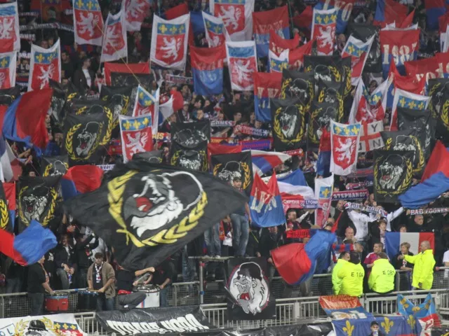 Six Ultras lyonnais arrêtés pour des dégradations à Saint-Etienne