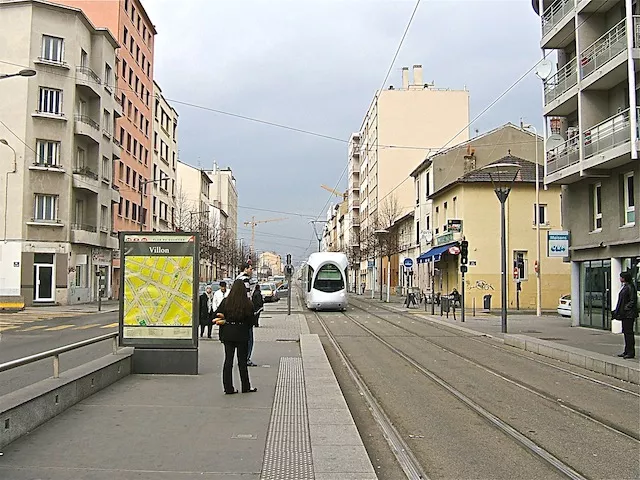 Lyon : la police recherche des témoins après l'agression de dimanche soir à un arrêt de tram