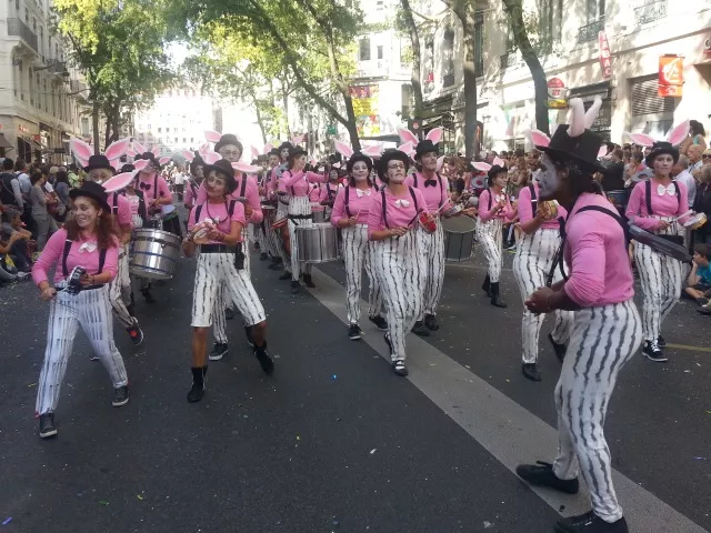 Le défilé de la biennale de la danse s'invite ce dimanche dans les rues de Lyon