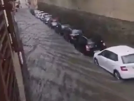 Violent orage à Lyon : des inondations constatées, notamment à Oullins