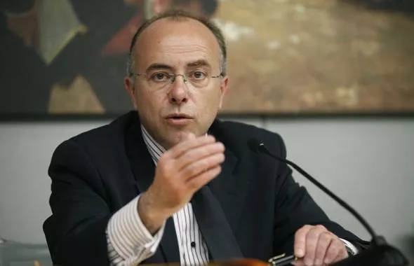 Conférence d'Alain Soral à Lyon : le ministre de l'Intérieur appelle au "respect de l'autre"