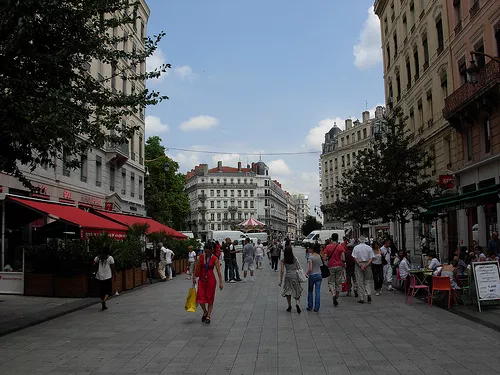 Lyon: la rue de la République s'est figée