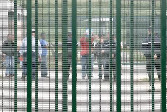 Centre de Rétention Administrative de Lyon : "la seule issue, c'est la mort"