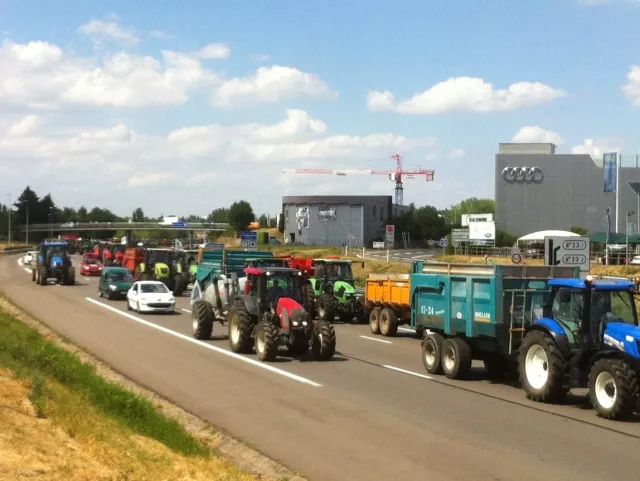 Deux blocages maintenus en Rh&ocirc;ne-Alpes par les agriculteurs