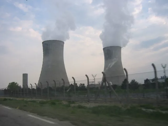 Peut-être une nouvelle centrale nucléaire dans la vallée du Rhône