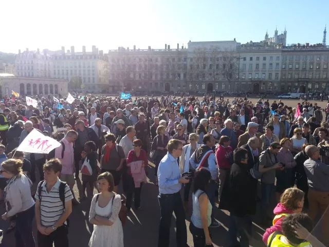 Manif contre le mariage pour tous : plus de 3000 opposants réunis à Lyon dimanche
