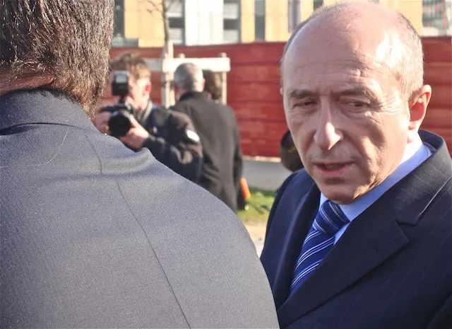 Collomb : "Bayrou ne représente aucun danger pour Hollande"