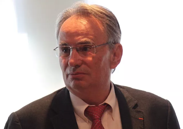 Bernard Rivalta devient conseiller général honoraire du Rhône