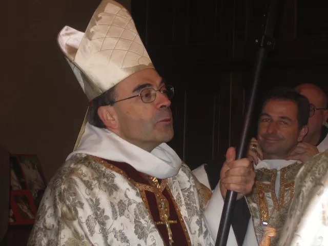 Monseigneur Barbarin a béni les pèlerins de Saint-Jacques-de-Compostelle dimanche