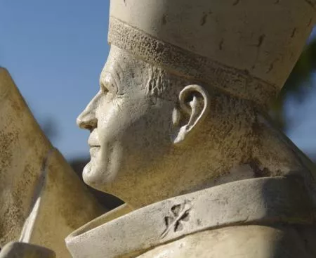 Une statue de Jean-Paul II à Fourvière