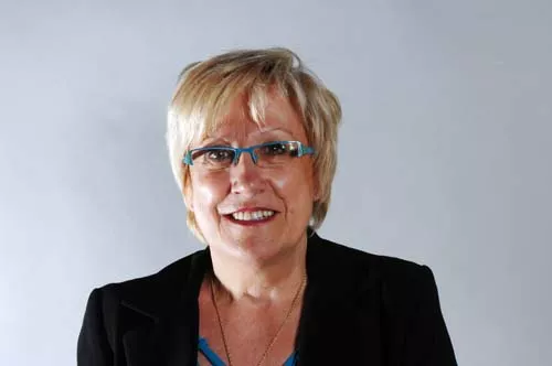 Mireille Elmalan succède à Serge Tarassioux au poste de maire de Pierre-Bénite