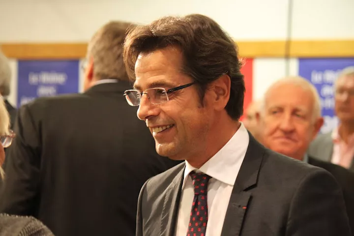 Présidence de l'UMP : une situation "ubuesque" pour Emmanuel Hamelin