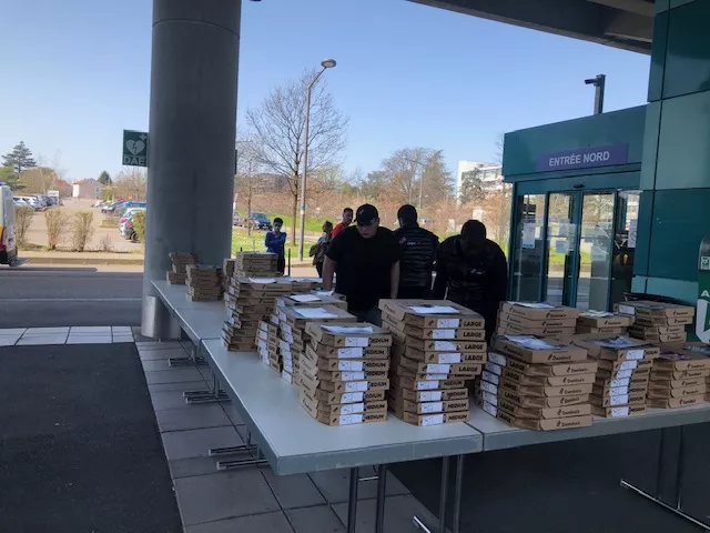 Lyon : Domino's Pizza offre 200 pizzas aux hôpitaux lyonnais