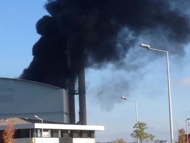 Incendie de l'incinérateur de Rillieux : pas de hausse de la pollution, des examens encore en cours