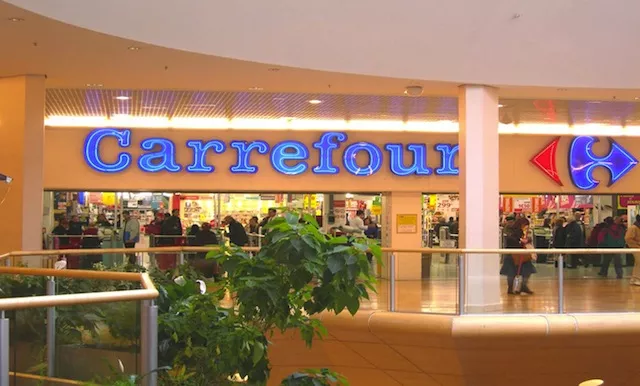 Les quatre vigiles du magasin Carrefour Part-Dieu mis en examen après la mort d’un jeune de 25 ans