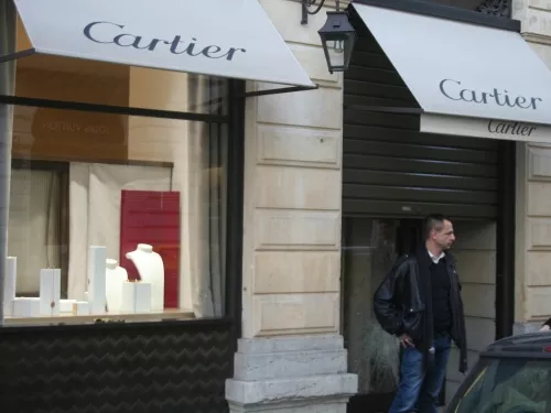  La quasi-totalité des 800.000 euros de bijoux volés chez Cartier retrouvée