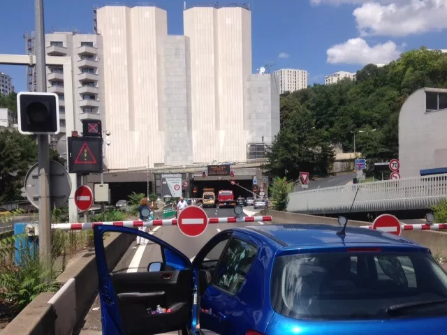 Camion encastré sous Fourvière : le tunnel fermé ce week-end en direction de Marseille