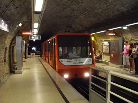 Le trafic des métros toujours perturbé vendredi à Lyon