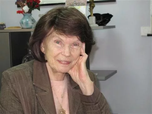 Les &eacute;lus lyonnais rendent hommage &agrave; Danielle Mitterrand