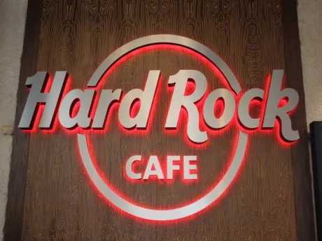 Un Hard Rock Café s'installe à l'aéroport de Lyon pour six mois