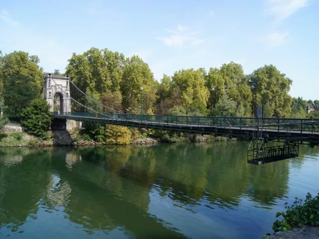 Lyon : le pont de l'Ile Barbe rouvrira mardi