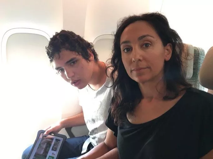 Débarquée de l'avion à destination de Lyon à cause de son fils autiste